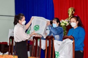 bánh tráng Tân Nhiên thiện nguyện