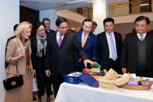 thu-tuong-du-dien-dan-doanh-nghiep-viet-bi