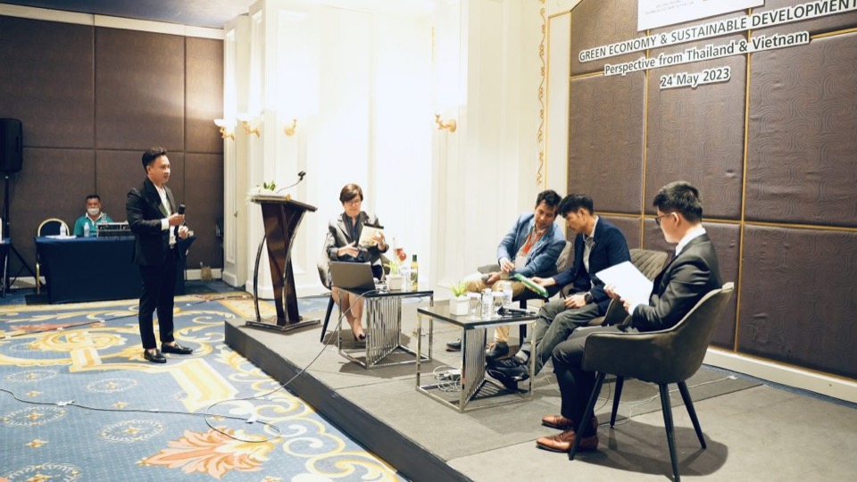 Đại diện bánh tráng Tân Nhiên phát biểu tại hội nghị