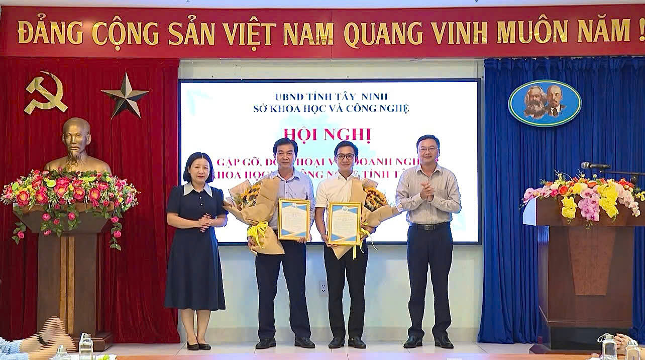 TÂN NHIÊN CHỨNG NHẬN DOANH NGHIỆP KHOA HỌC VÀ CÔNG NGHỆ - 1
